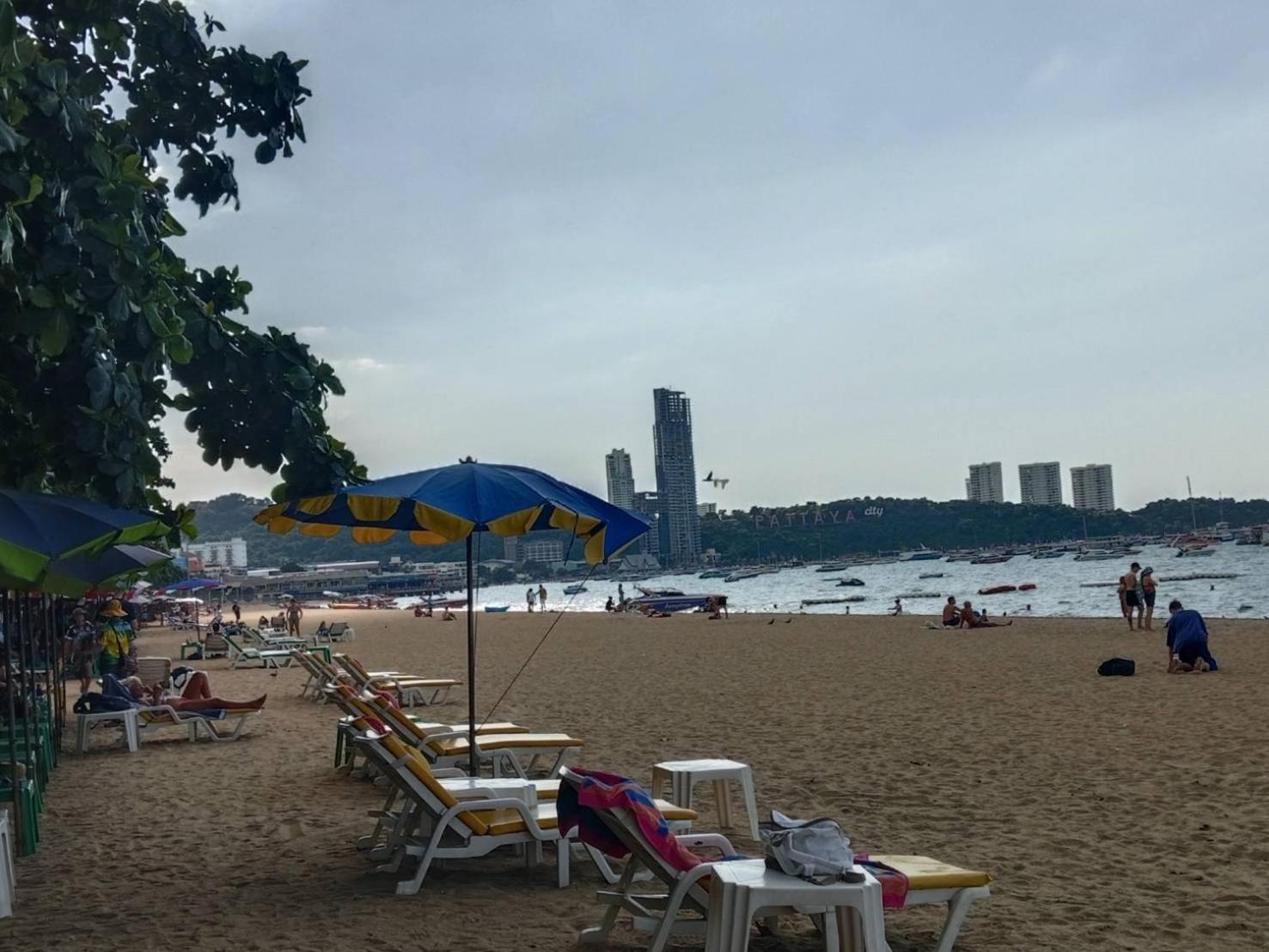 The One Hotel Pattaya Exterior photo